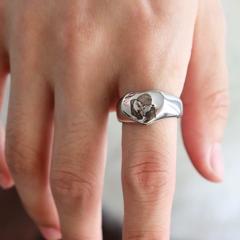 Круглые кольца с гравировкой л – обзор и цена Initial Ring Custom